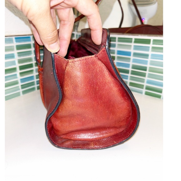 VINTAGE Italian 🇮🇹 Leather Top Handle Barrel bag Wilson’s Pelle Studios - Picture 6 of 14